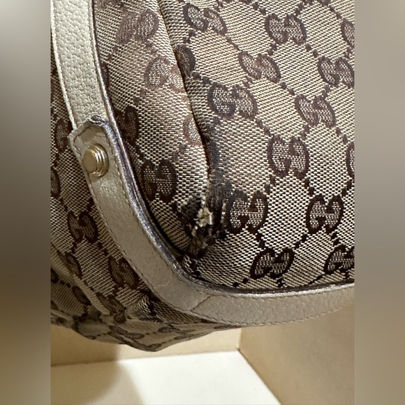 Authentic Gucci Abbey GG Brown Canvas White Leather Handbag - Picture 10 of 15